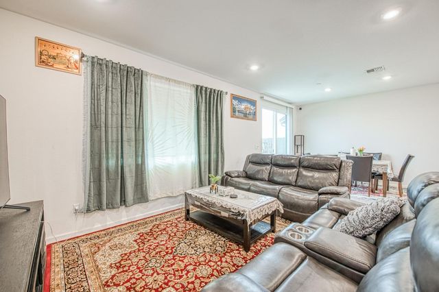 3597 Pacifica Drive, Madera, CA 93637