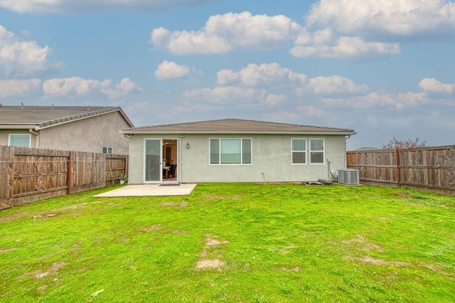 3597 Pacifica Drive, Madera, CA 93637