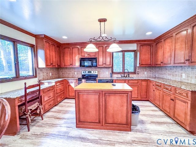 1901 Swamp Fox Rd, Midlothian, VA 23112