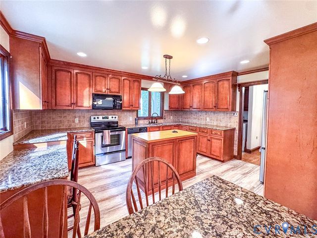 1901 Swamp Fox Rd, Midlothian, VA 23112