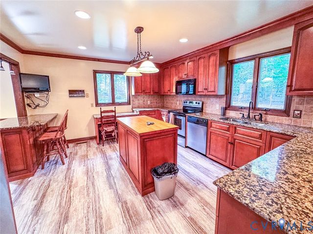 1901 Swamp Fox Rd, Midlothian, VA 23112