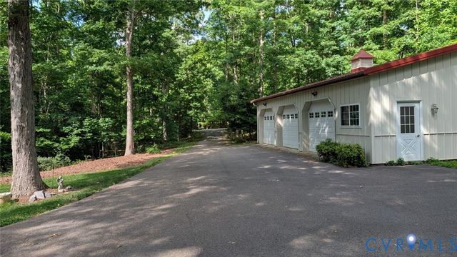 1901 Swamp Fox Rd, Midlothian, VA 23112