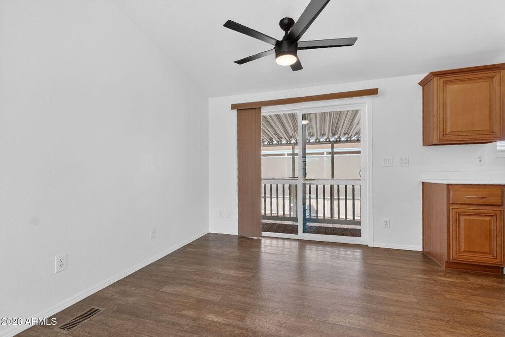 Image 10 of property listing at 853 N STATE ROUTE 89 -- 173, Chino Valley, AZ 86323