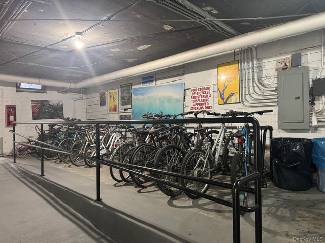 83-19 116th Street 1D, Kew Gardens, NY 11415