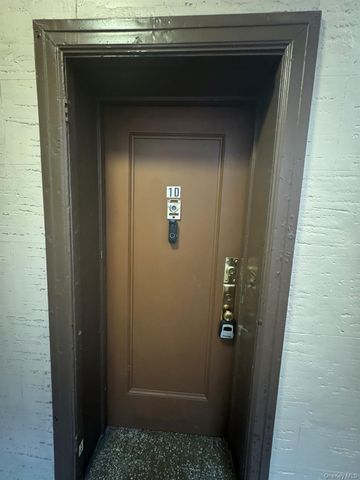 83-19 116th Street 1D, Kew Gardens, NY 11415