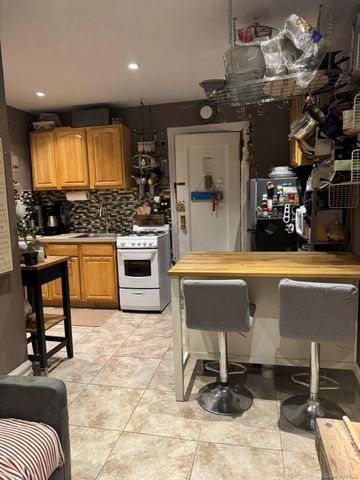 83-19 116th Street 1D, Kew Gardens, NY 11415