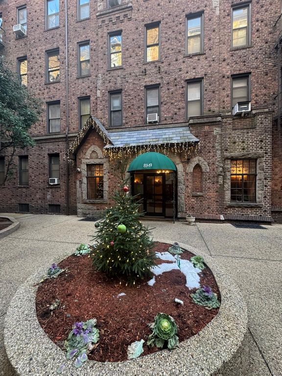 83-19 116th Street 1D, Kew Gardens, NY 11415