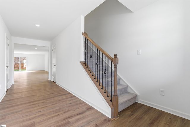 309 Meadow Gate Court, Fountain Inn, SC 29644