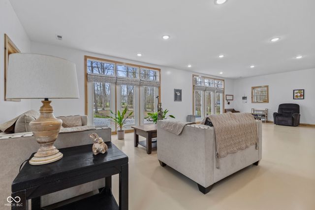 6426 State Rd 142, Martinsville, IN 46151