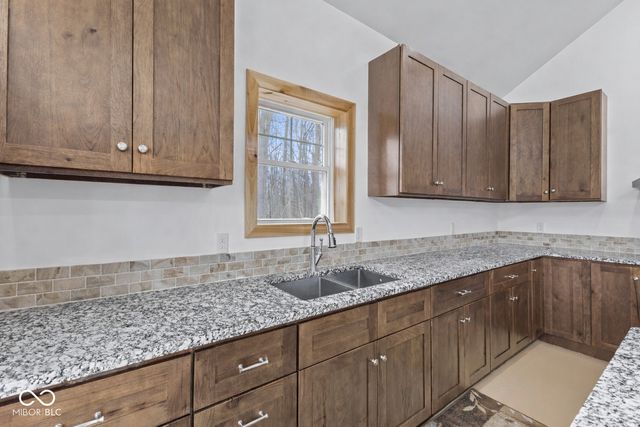 6426 State Rd 142, Martinsville, IN 46151
