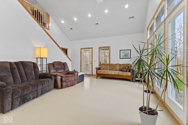 6426 State Rd 142, Martinsville, IN 46151