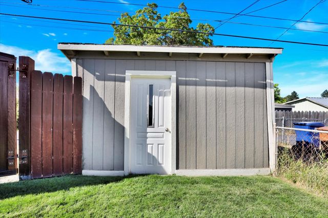 911 E EVERETT St, Spokane, WA 99207