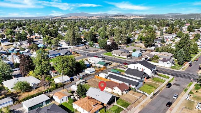 911 E EVERETT St, Spokane, WA 99207