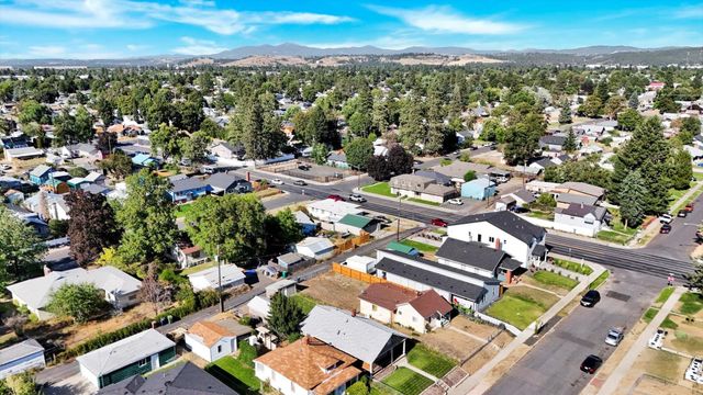 911 E EVERETT St, Spokane, WA 99207