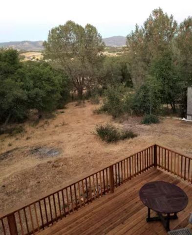 618 Covey Ln, Valley Springs, CA 95252