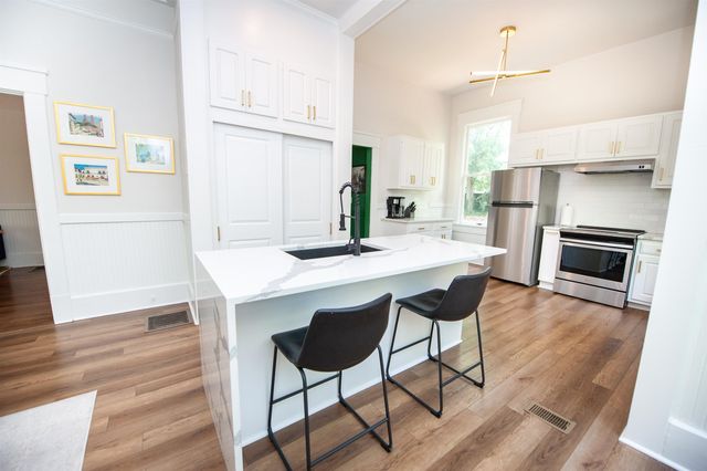 144 W Hampton Avenue, Spartanburg, SC 29306