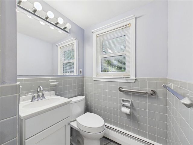 121 Prospect St, Canton, MA 02021