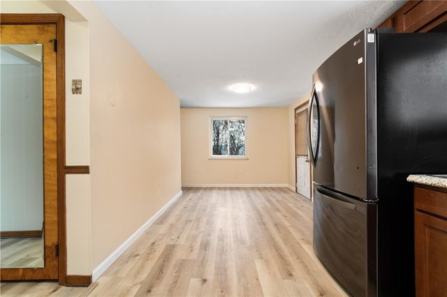 707 Clark Ave, Jeannette, PA 15644