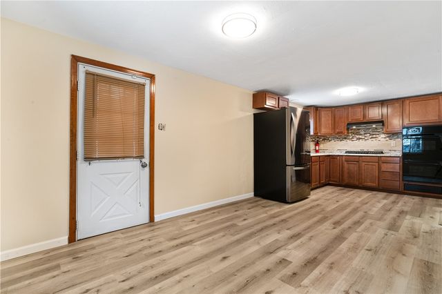 707 Clark Ave, Jeannette, PA 15644