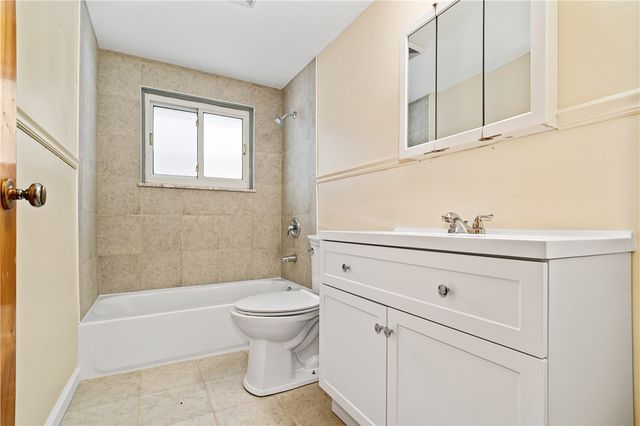 707 Clark Ave, Jeannette, PA 15644