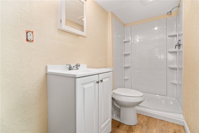 707 Clark Ave, Jeannette, PA 15644