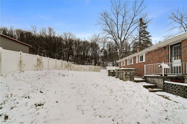 707 Clark Ave, Jeannette, PA 15644