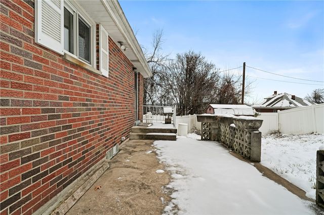 707 Clark Ave, Jeannette, PA 15644