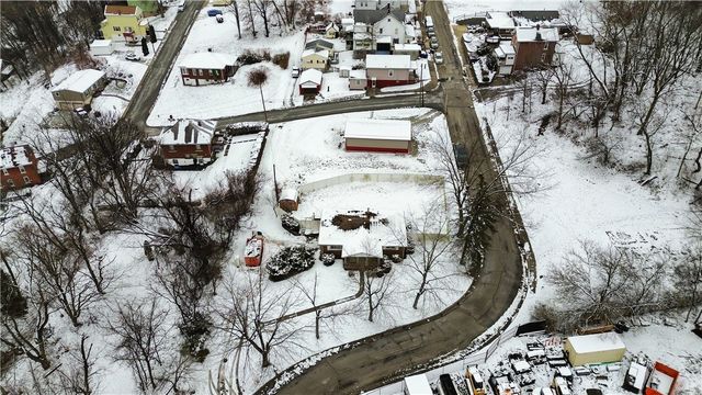 707 Clark Ave, Jeannette, PA 15644