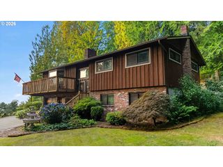 1006 SANDY BEND Rd, Castle Rock, WA 98611