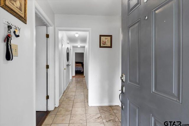 2631 Amy Ln, Tyler, TX 75701