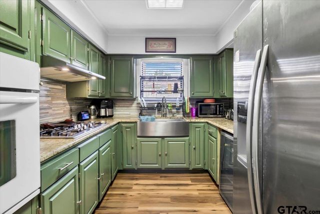 2631 Amy Ln, Tyler, TX 75701