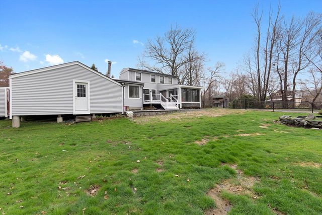 54 Rabbit Rd, Salisbury, MA 01952