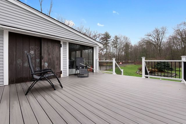 54 Rabbit Rd, Salisbury, MA 01952