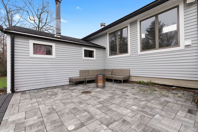 54 Rabbit Rd, Salisbury, MA 01952