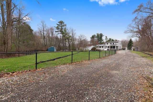 54 Rabbit Rd, Salisbury, MA 01952