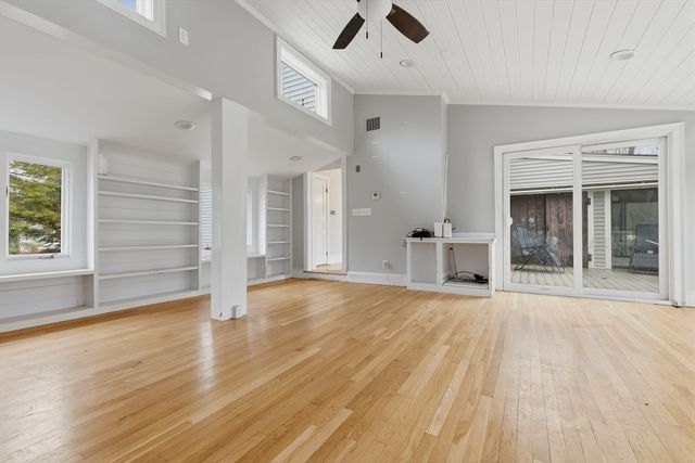 54 Rabbit Rd, Salisbury, MA 01952