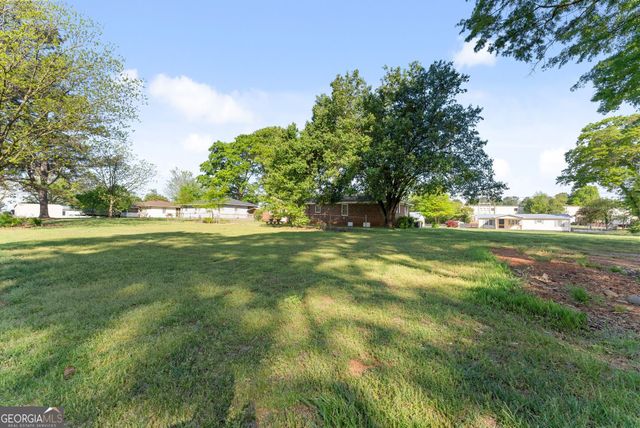 55 Maurice Way, Lavonia, GA 30553