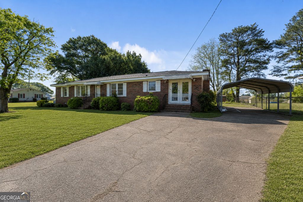 55 Maurice Way, Lavonia, GA 30553