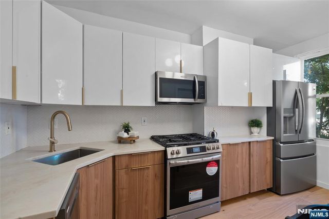 110 Maple 1, Weehawken, NJ 07086