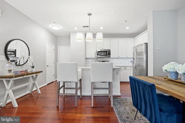 5087 DONOVAN DR, Alexandria, VA 22304