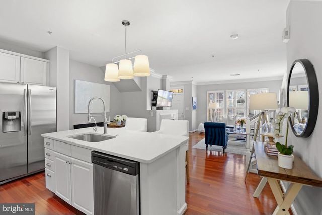 5087 DONOVAN DR, Alexandria, VA 22304