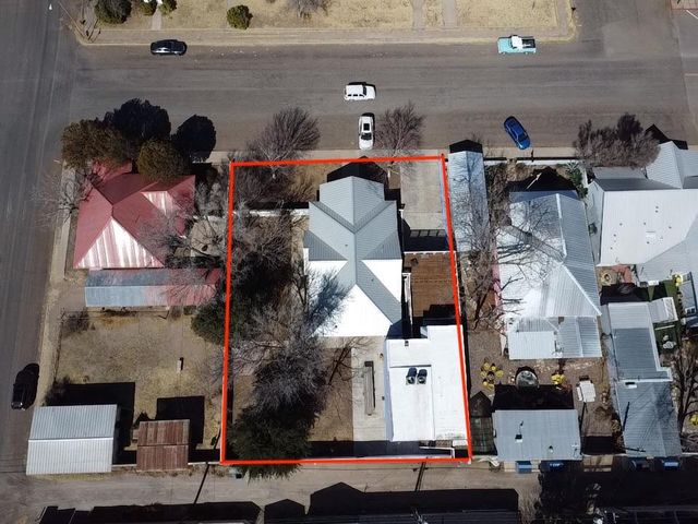 121 W Lincoln St, Marfa, TX 79843