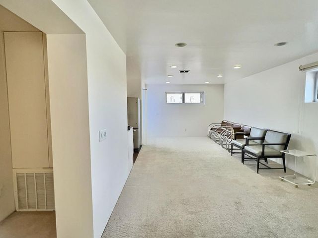 121 W Lincoln St, Marfa, TX 79843