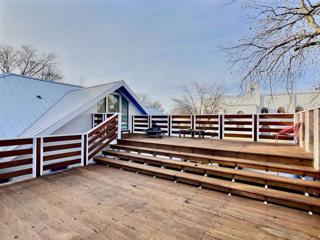 121 W Lincoln St, Marfa, TX 79843
