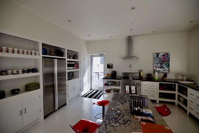 121 W Lincoln St, Marfa, TX 79843