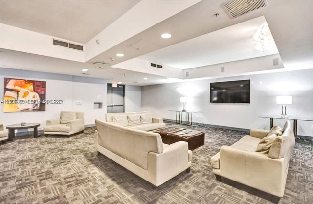 7901 Hispanola Ave 1012, North Bay Village, FL 33141