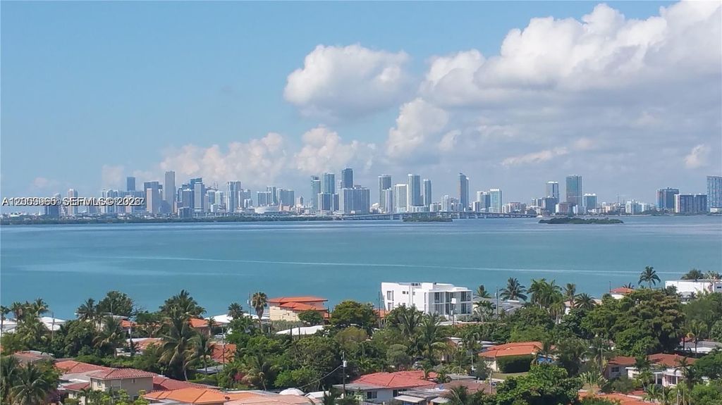 7901 Hispanola Ave 1012, North Bay Village, FL 33141