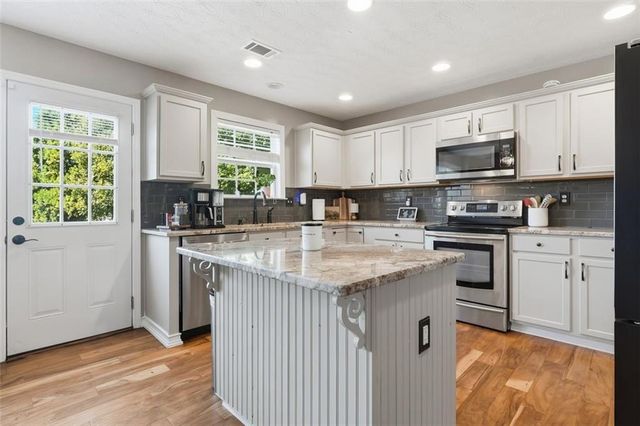 2506 Betty Sue Drive, Buford, GA 30519