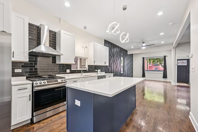 6547 S Langley Avenue, Chicago, IL 60637