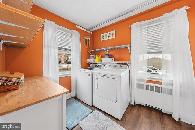24 SYCAMORE ST, Hellertown, PA 18055